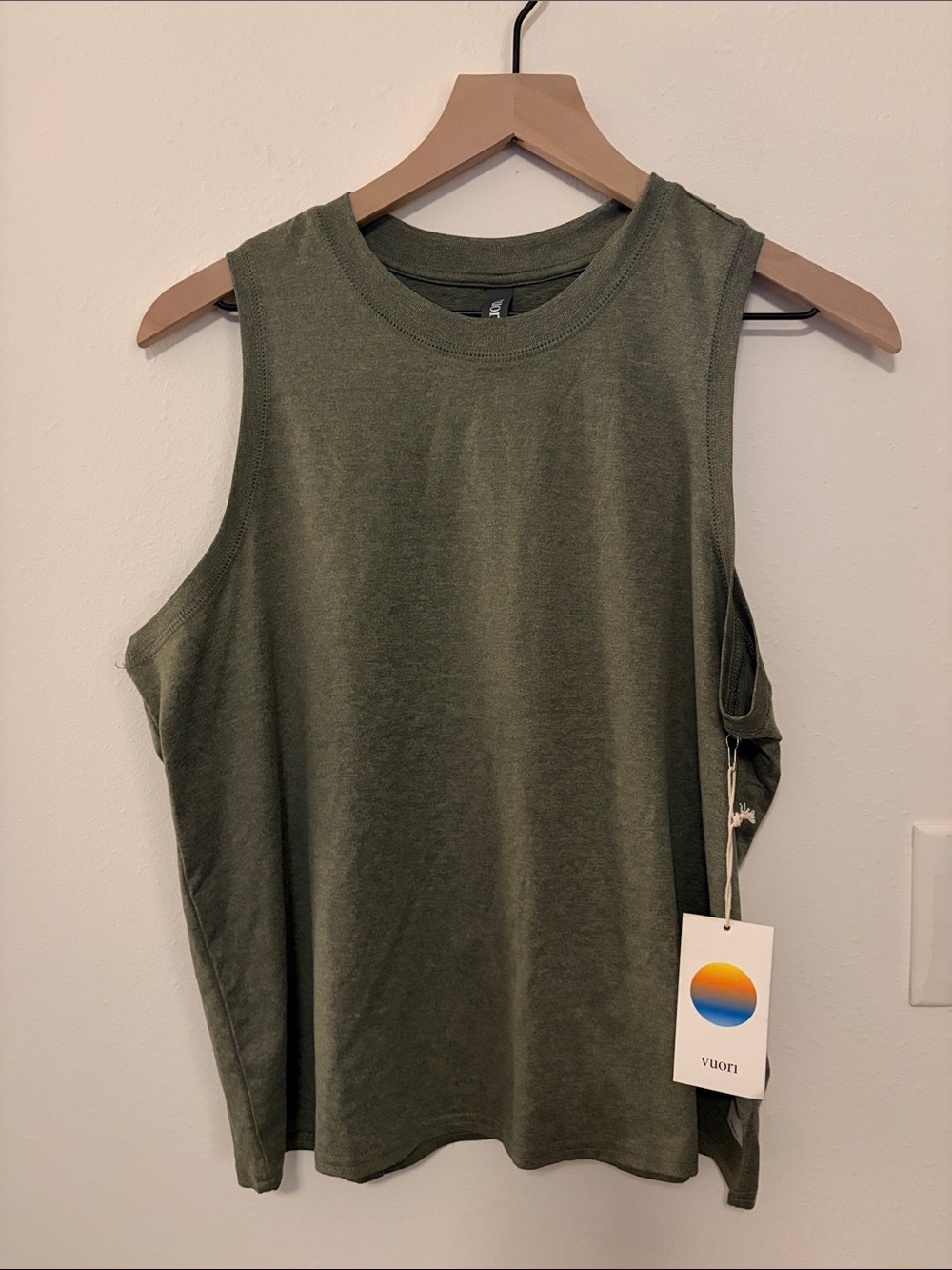 Vuori Sleeveless Olive Muscle Tank Top - Olive